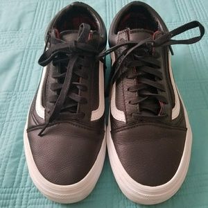 Vans "Off the Wall" Shoes, SIZE 6